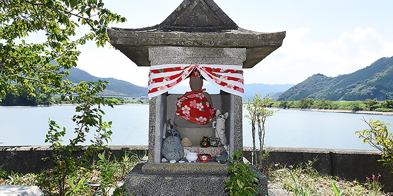 大切なお墓へのお供えしきみ